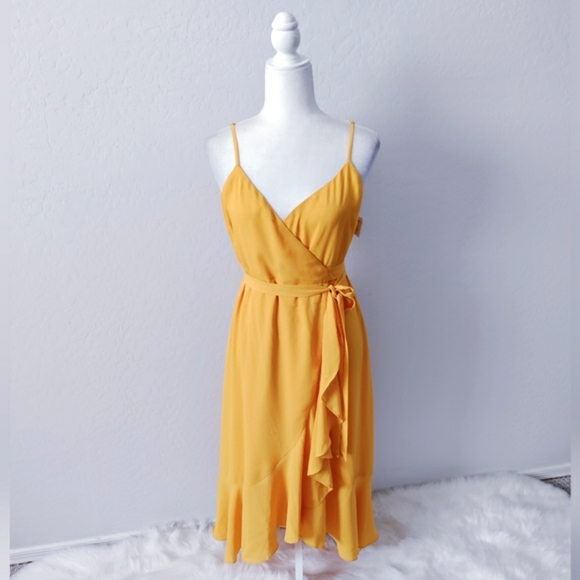 Lulus Dresses & Skirts - Lulu's Yellow Wrap Midi Dress Small